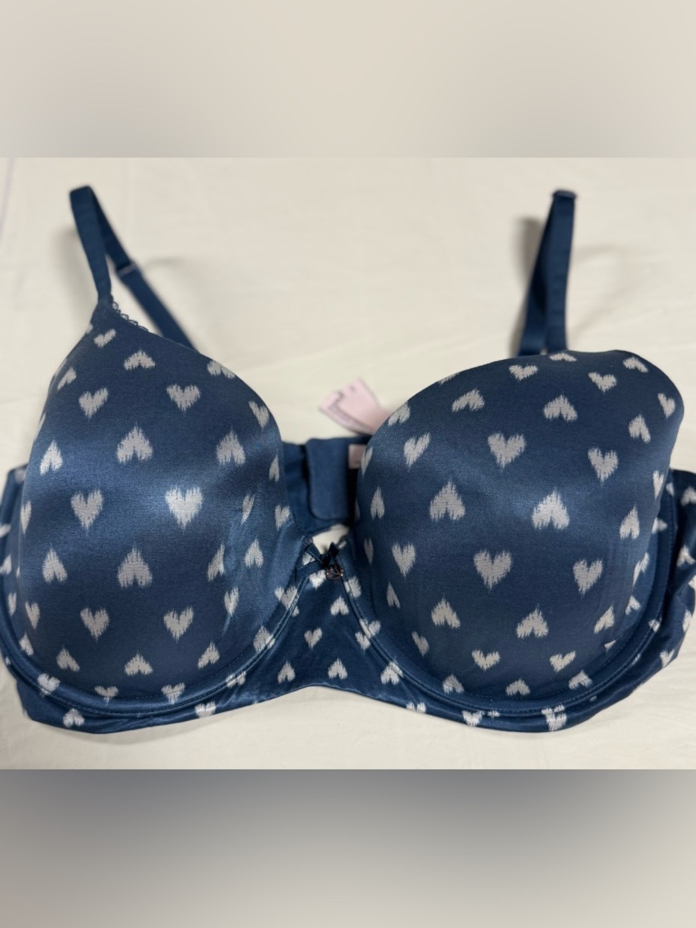 Victoria’s Secret Body by Victoria Lined Demi Bra 38DD Hearts